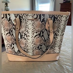 Pink pleather snakeskin look pocketbook NWOT